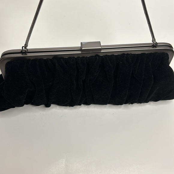Mary Kay | Black Velvet Silver Clasp Bag | DEADSTOCK RARE | Purse | Clutch Bag - Picture 5 of 9